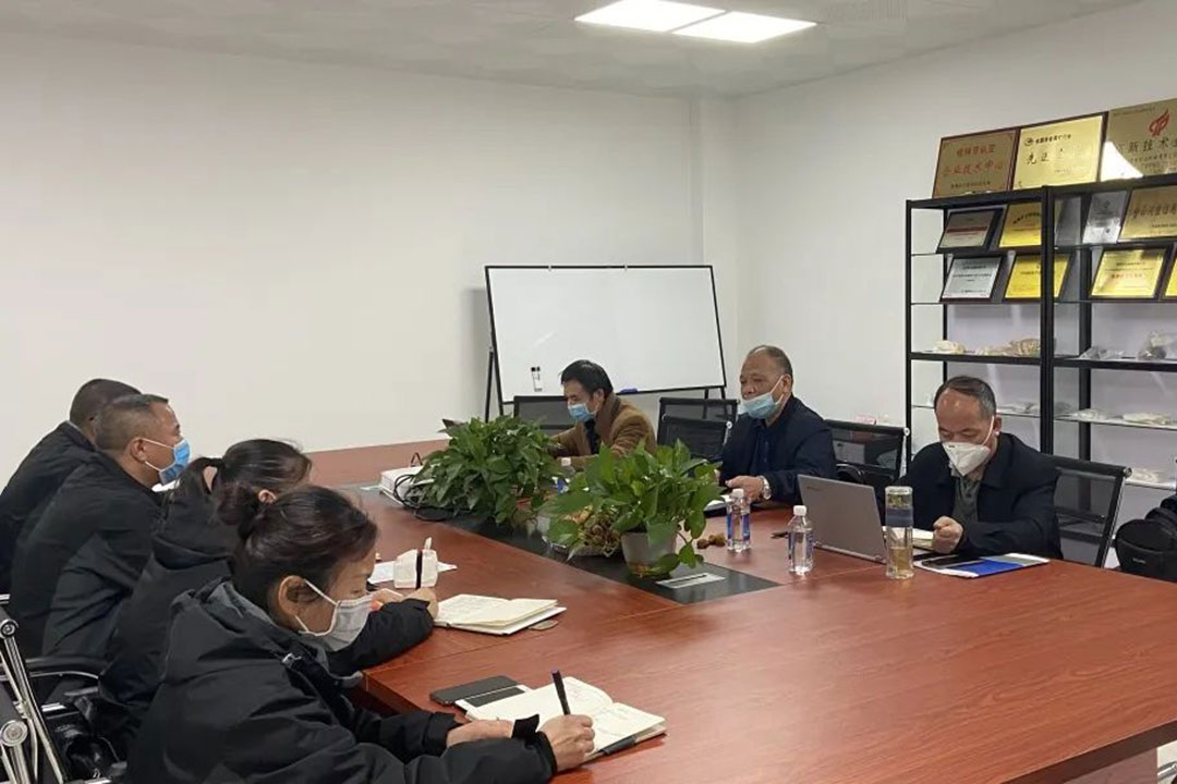 桂(gui)林礦機順(shun)利通過ISO9001質(zhì)量管理體(ti)系認證換(huàn)證審核