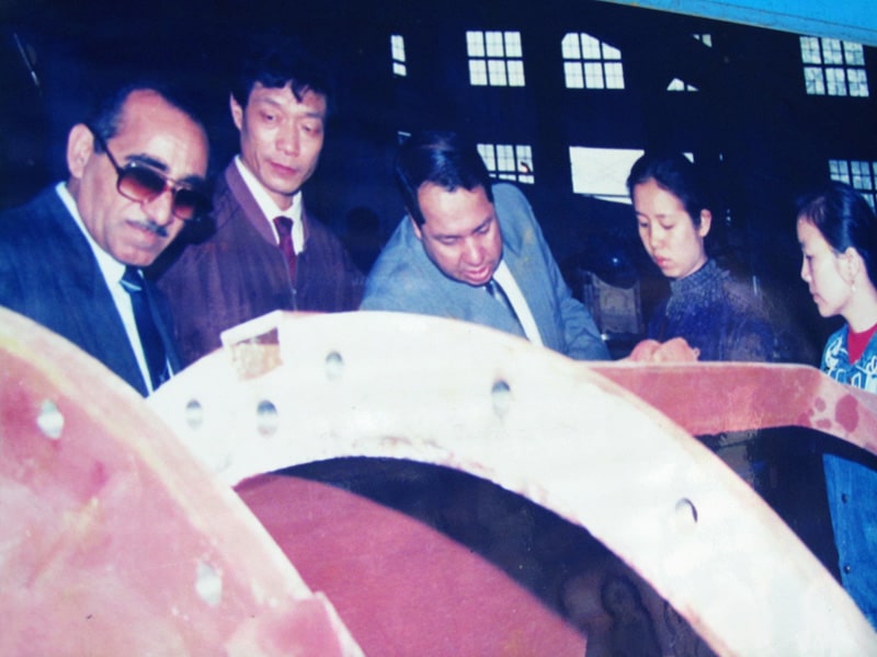 2025年12月埃及客(kè)戶考察桂礦生産(chǎn)現場并訂購産品(pin)